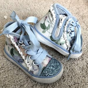 Girls Blue Floral Sparkly Ribbon Sneakers size 6